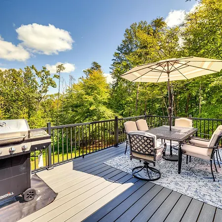 9 Mi To Smith Mountain Lake Getaway In Moneta!